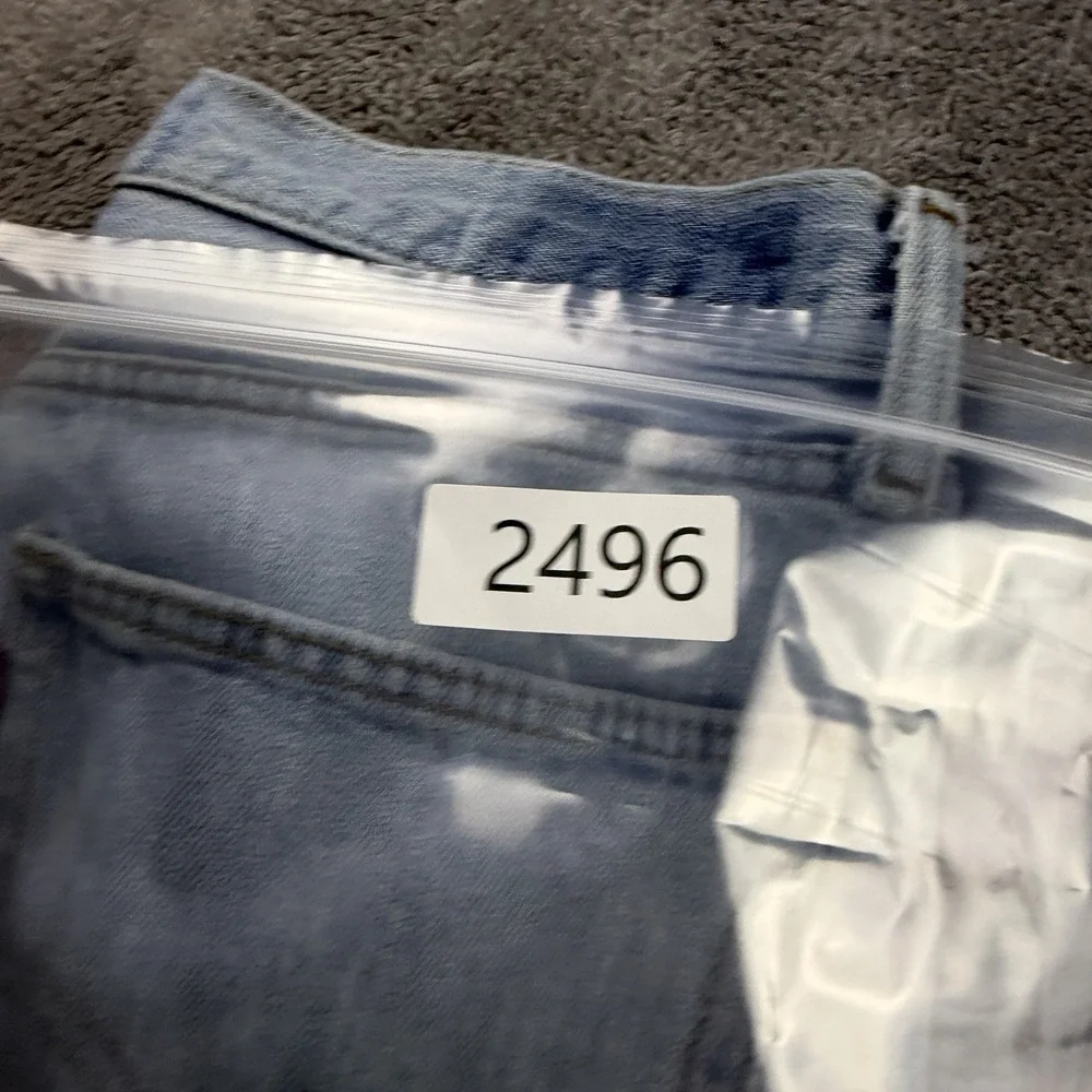 Levis Jeans Mens 34x30.5 Blue Light Wash Straight‎ Leg Mid Rise